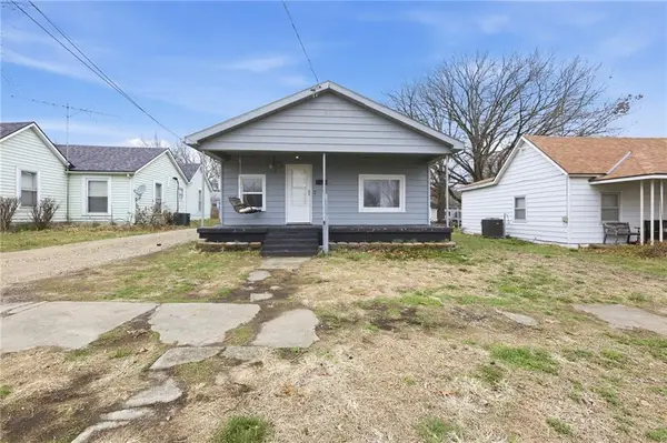 140 Walnut Avenue, Osawatomie, KS 66064