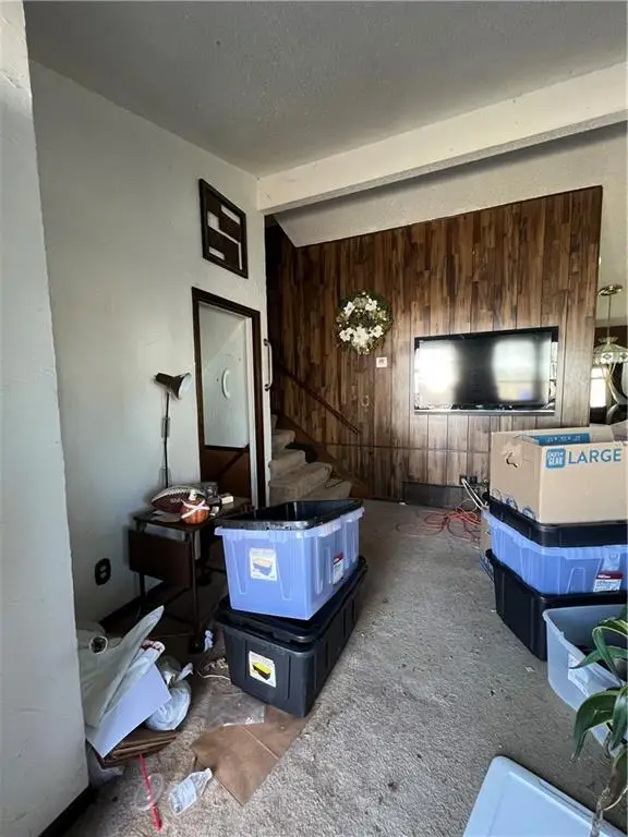 3401 67th Street, Gladstone, MO 64119 - #2