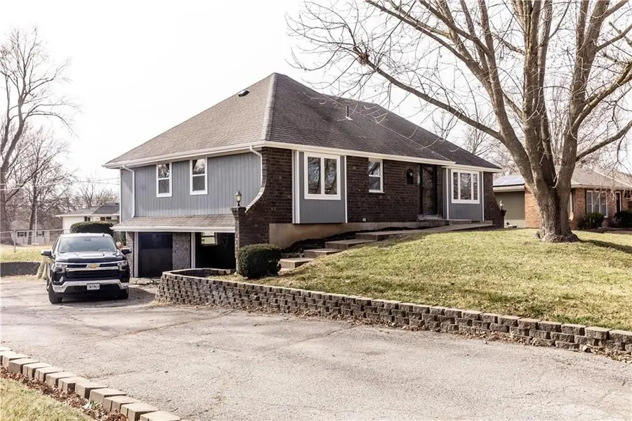 2409 NW 86th Terrace, Kansas City, MO 64154 - #2