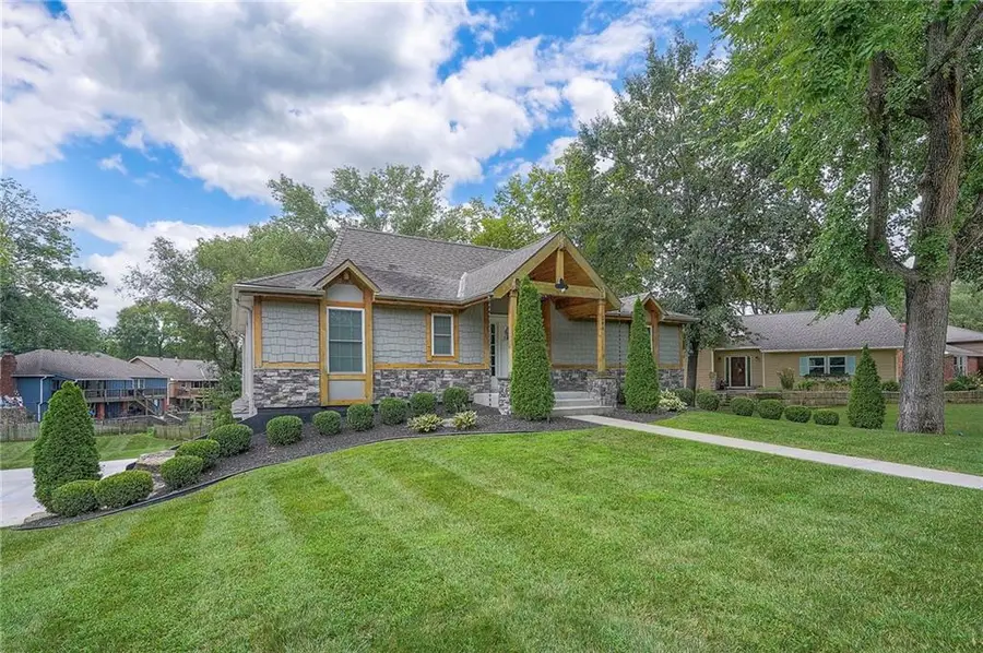 244 N Winnebago Drive, Lake Winnebago, MO 64034 - #3