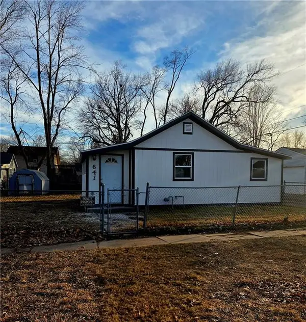 647 NE Grattan Street, Topeka, KS 66616