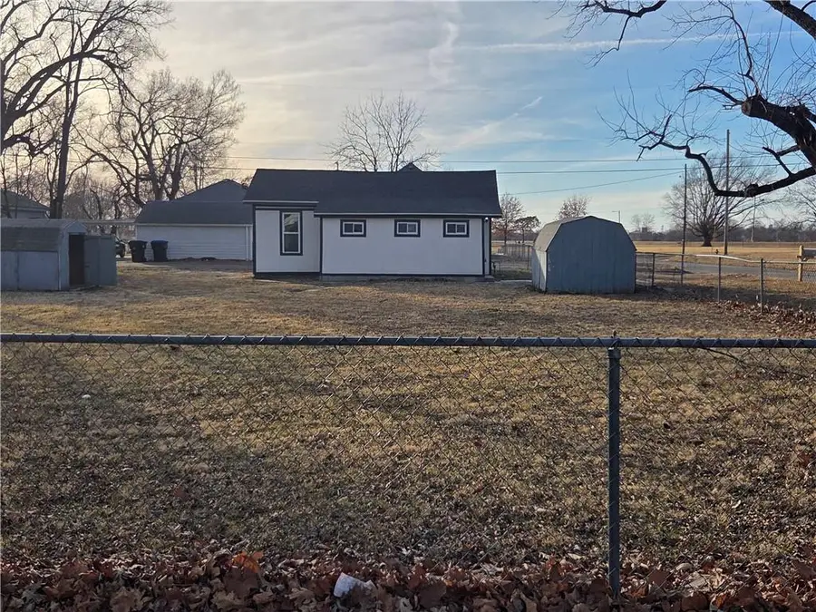 647 NE Grattan Street, Topeka, KS 66616 - #3