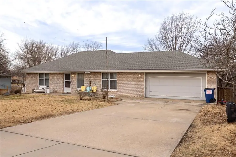 5408 N Wyandotte Street, Gladstone, MO 64118 - #2