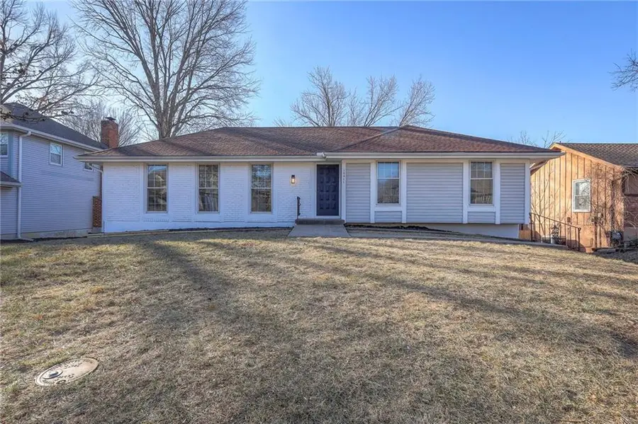 10411 W 49th Place, Shawnee, KS 66203 - #2