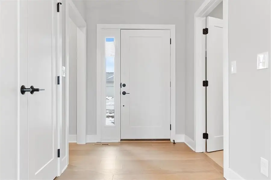 25069 W 94th Terrace, Lenexa, KS 66227 - #2