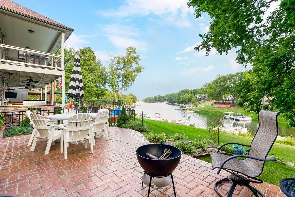 631 North Shore Drive, Lake Waukomis, MO 64151 - #1