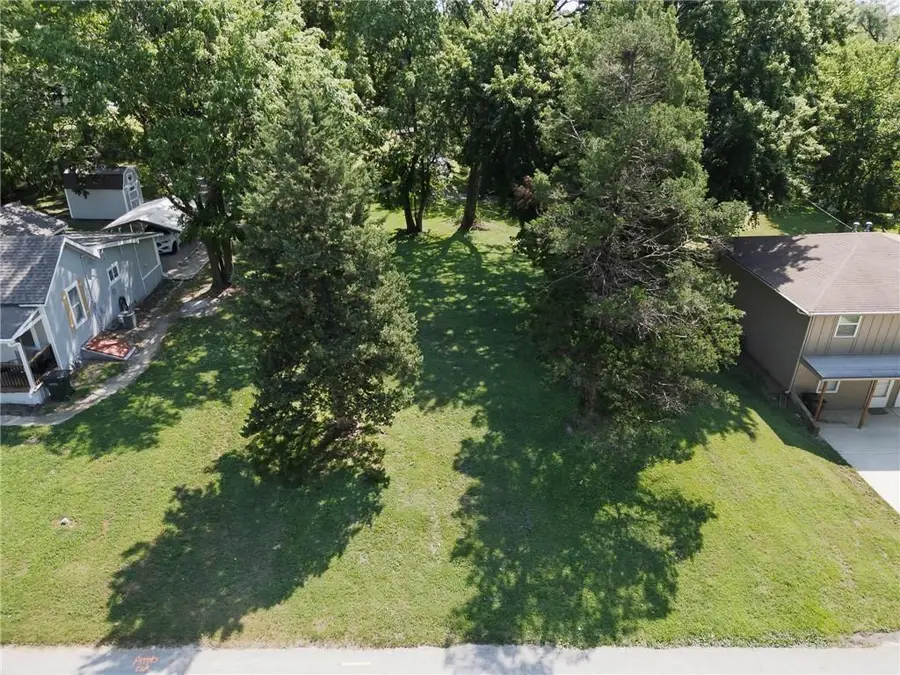 1913 Cleveland Terrace, Leavenworth, KS 66048 - #2