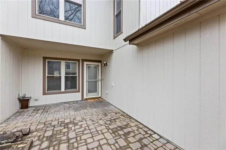 729 E 121 Terrace, Kansas City, MO 64146 - #3