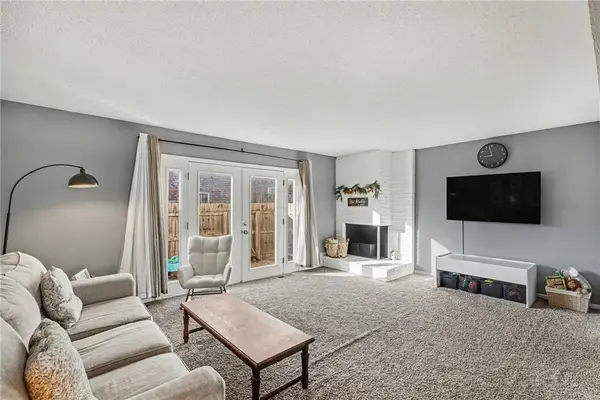 11253 Calico Drive, Kansas City, MO 64137