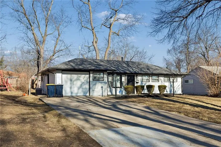7706 E 110th Street, Kansas City, MO 64134 - #2