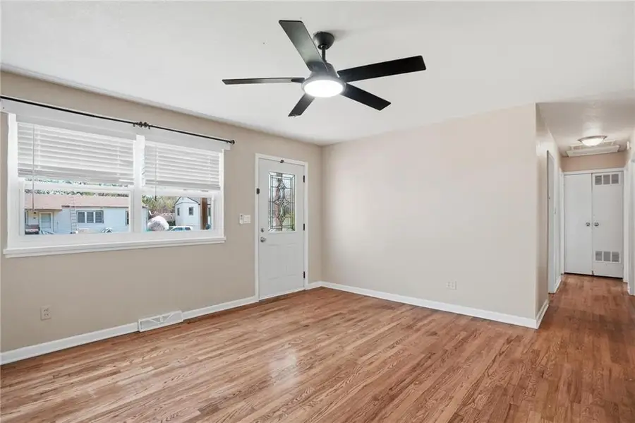 1040 S Cottonwood Street, Ottawa, KS 66067 - #2