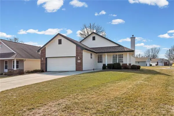 1053 SW 8th Circle, Lee's Summit, MO 64081