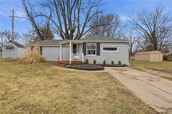 6713 S Elm Street, Pleasant Valley, MO 64068