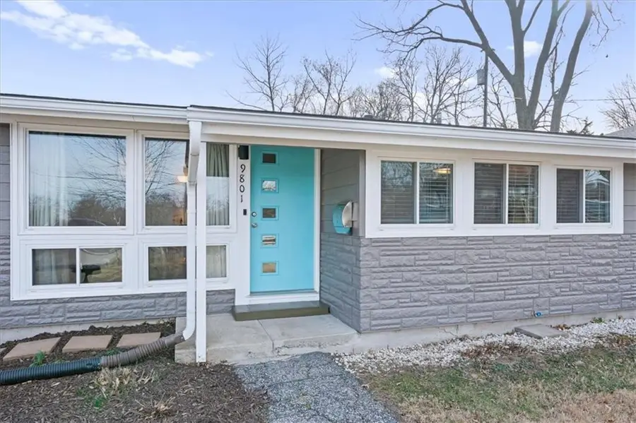 9801 E 33rd Street S, Independence, MO 64052 - #2