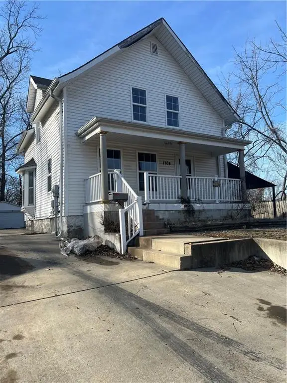 1704 S Scott Avenue, Independence, MO 64052