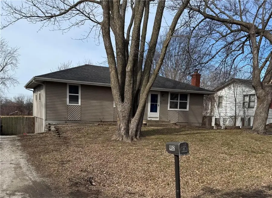 902 SW Locust Street, Oak Grove, MO 64075 - #2