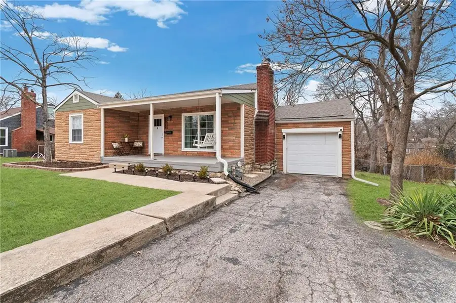 8522 W 56th Terrace, Merriam, KS 66202 - #2