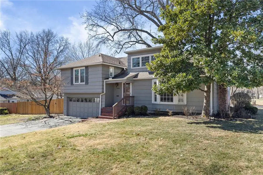 7000 Roe Avenue, Prairie Village, KS 66208 - #2