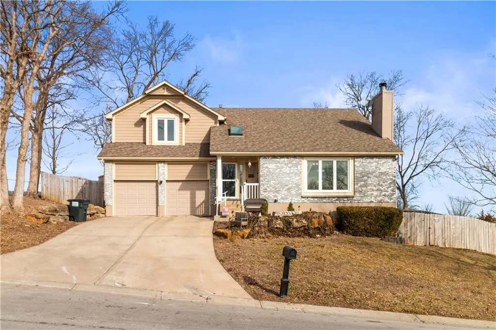 202 SW 25th Street, Oak Grove, MO 64075 - #1