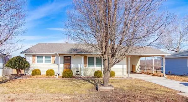 508 W 19th Street, Higginsville, MO 64037