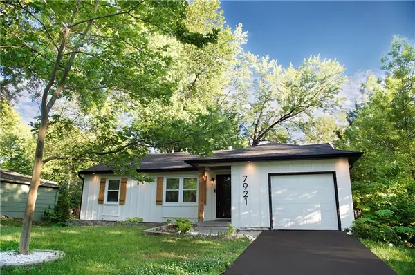 7921 W 91st Terrace, Overland Park, KS 66212