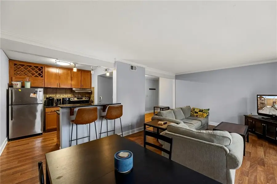 4727 Jarboe Street #93, Kansas City, MO 64112 - #3