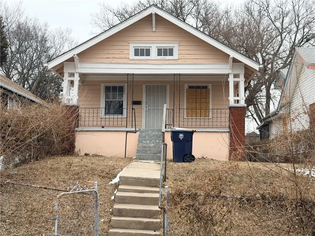 5527 Park Avenue, Kansas City, MO 64130 - #1