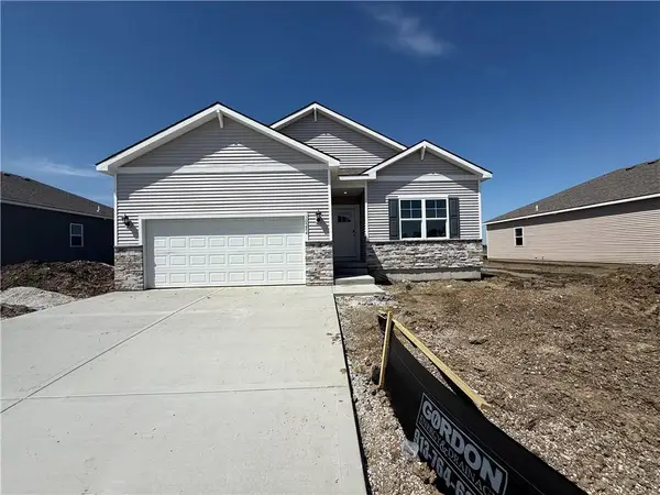 713 Fallen Leaf Drive, Belton, MO 64012