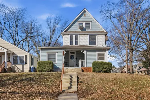 3800 Roanoke Road, Kansas City, MO 64111