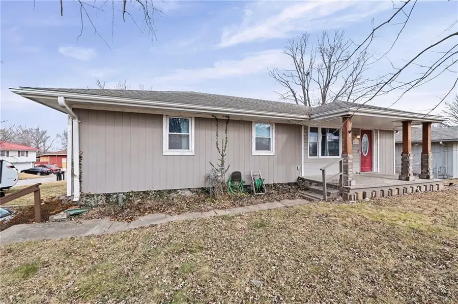 418 W Moss Street, Lawson, MO 64062 - #3