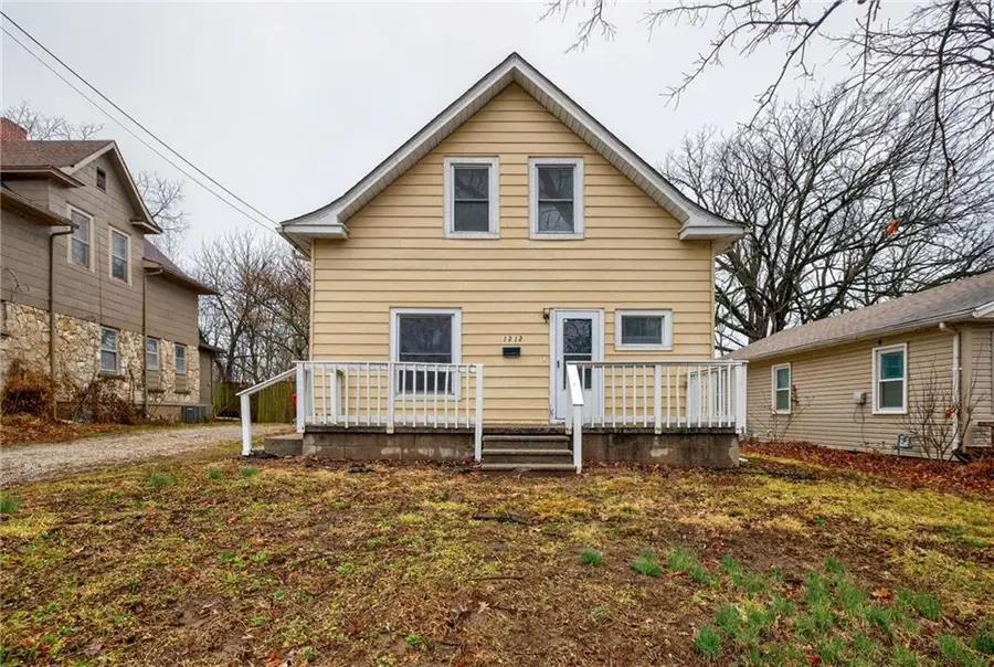 1212 N Spring Street, Independence, MO 64050 - #3