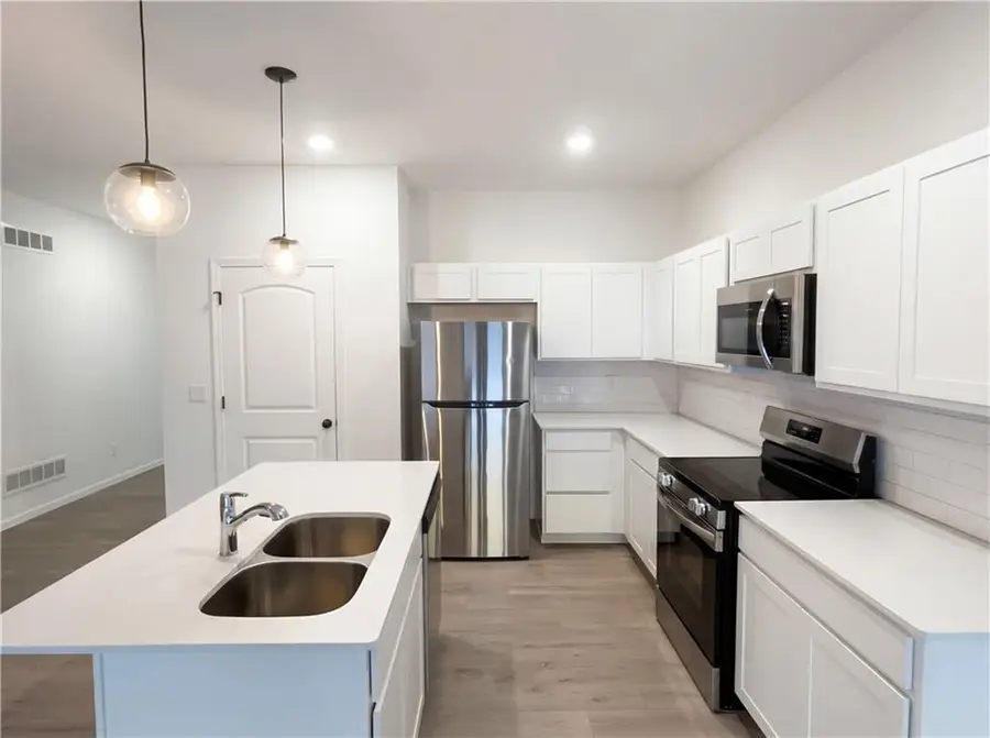 309 Hawthorne Court, Blue Springs, MO 64014 - #2