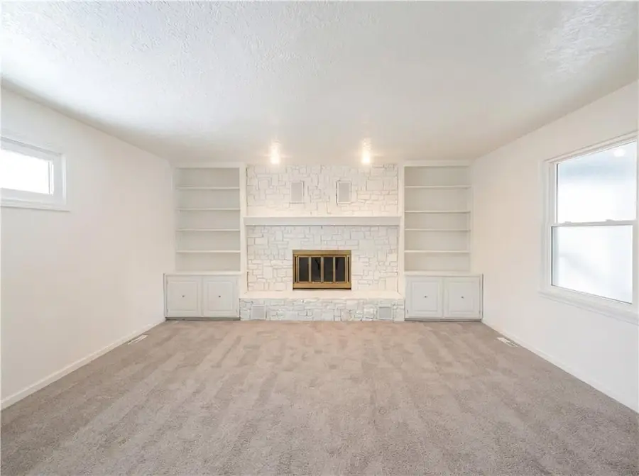 14600 E 33rd Street, Independence, MO 64055 - #3