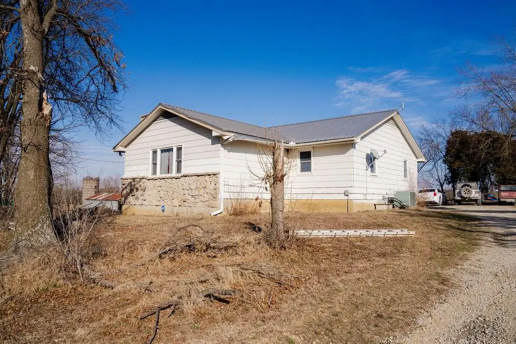 20081 Spring Hill Road, Parsons, KS 67357 - #1