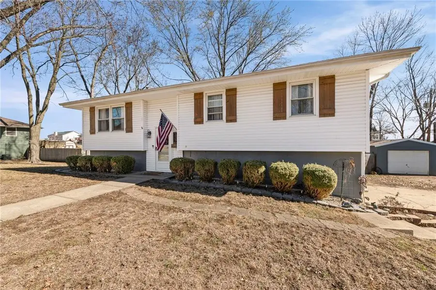 325 Matthews Lane, Gower, MO 64454 - #3