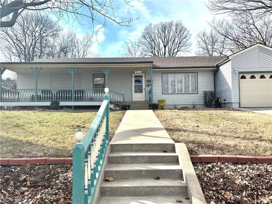 924 Osbun Street, Fort Scott, KS 66701 - #2