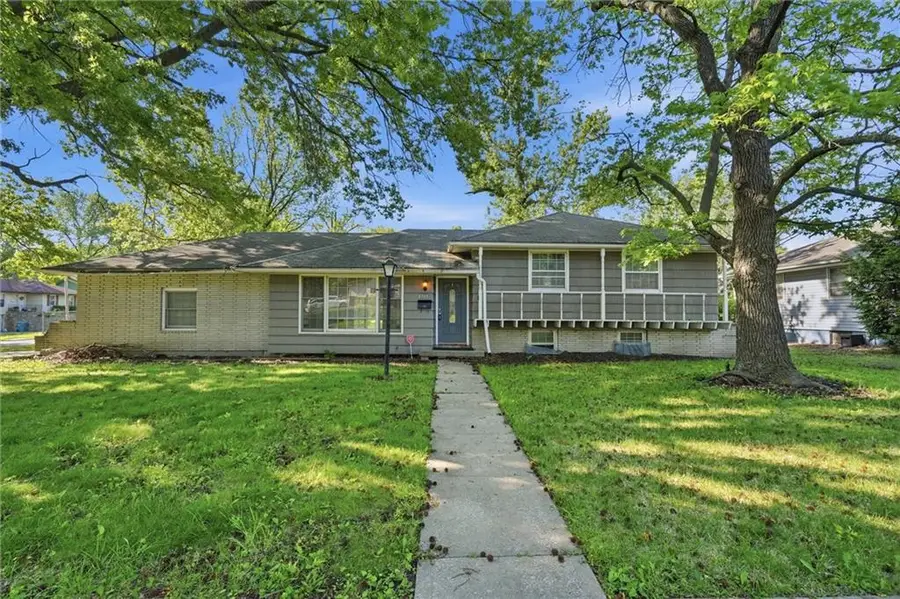 8705 E 83rd Terrace, Raytown, MO 64138 - #2