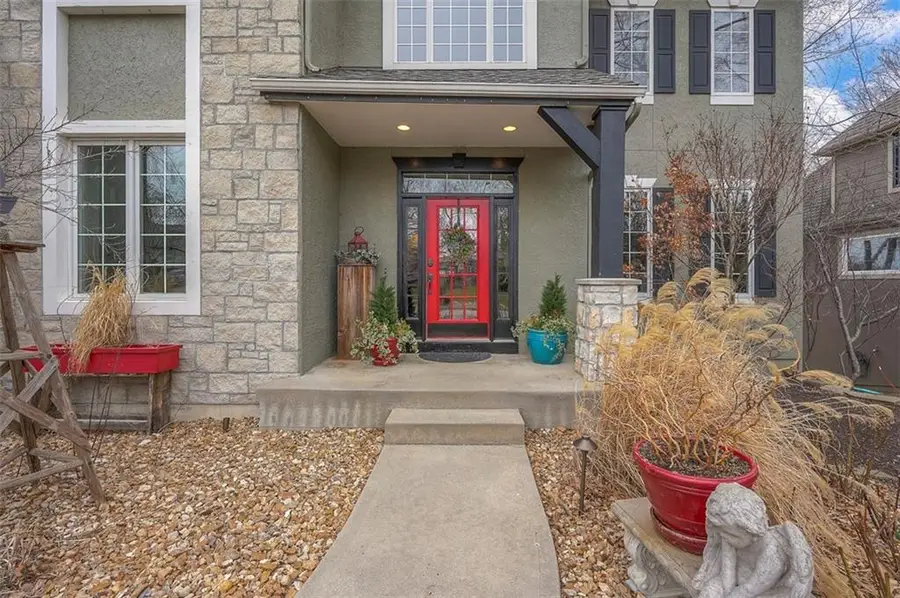 4512 Ironhorse Drive, Leawood, KS 66224 - #2
