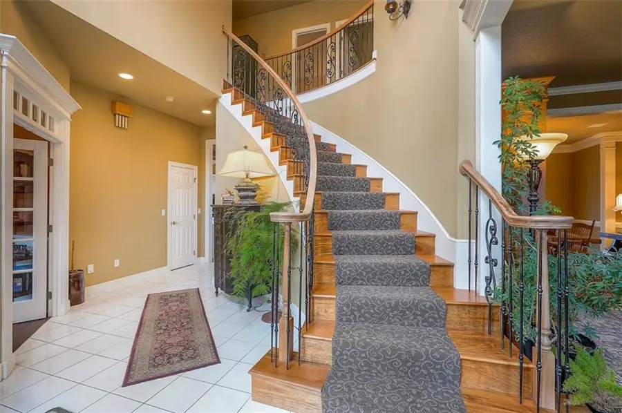 4512 Ironhorse Drive, Leawood, KS 66224 - #3