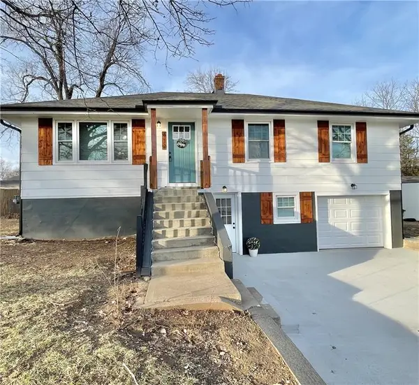 412 10th Street, Garden City, MO 64747