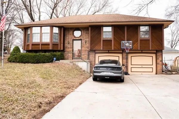 11526 N Wayne Avenue, Kansas City, MO 64155