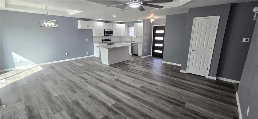 7425 NW 79th Street, Kansas City, MO 64152 - #2