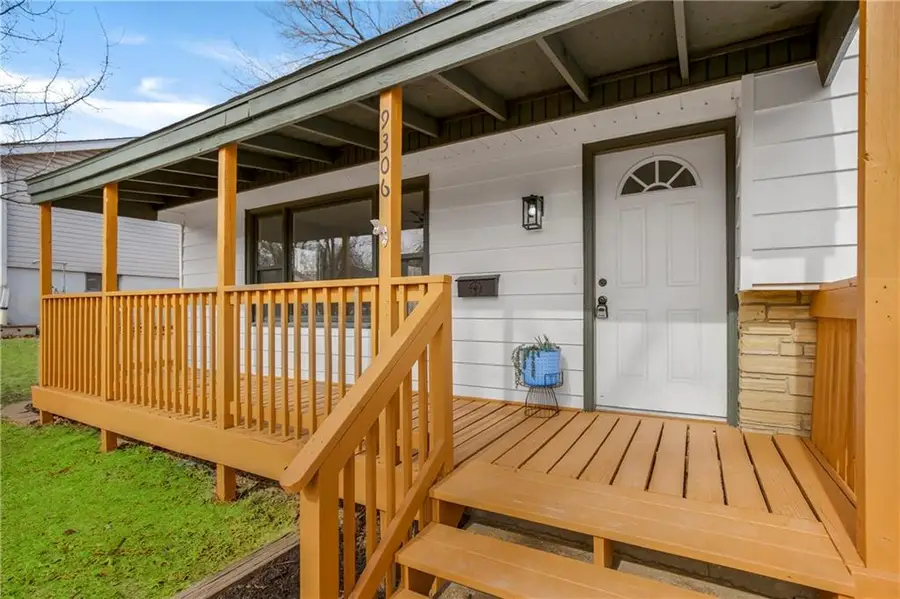 9306 E 81st Street, Raytown, MO 64138 - #2