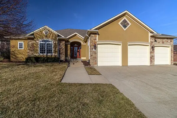 4207 Hidden Valley Drive, St Joseph, MO 64506