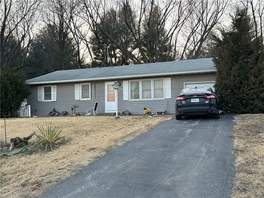 1100 Washington Street, Waverly, MO 64096 - #3