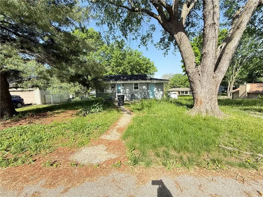 505 SW 18th Street, Blue Springs, MO 64015 - #3