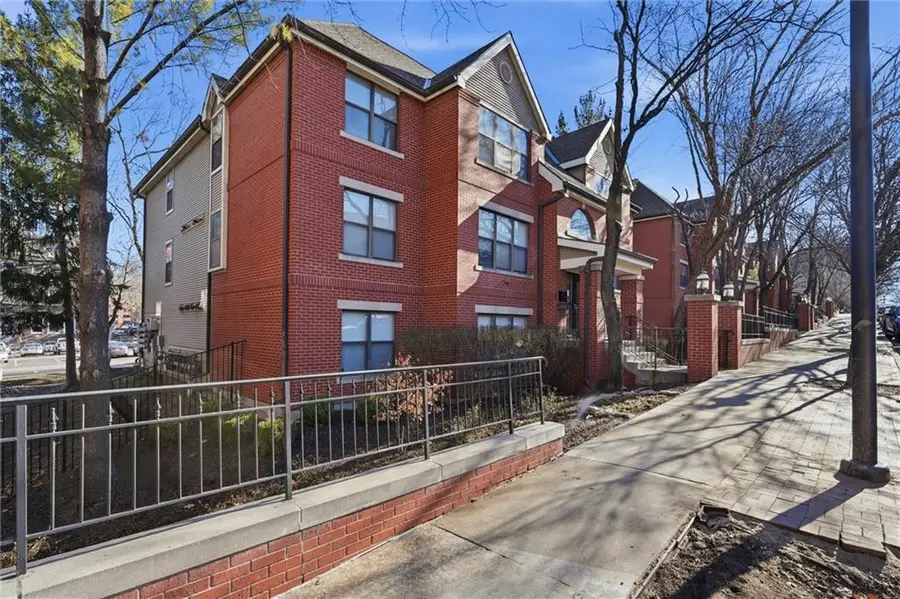 915 Washington Street #204, Kansas City, MO 64105 - #3