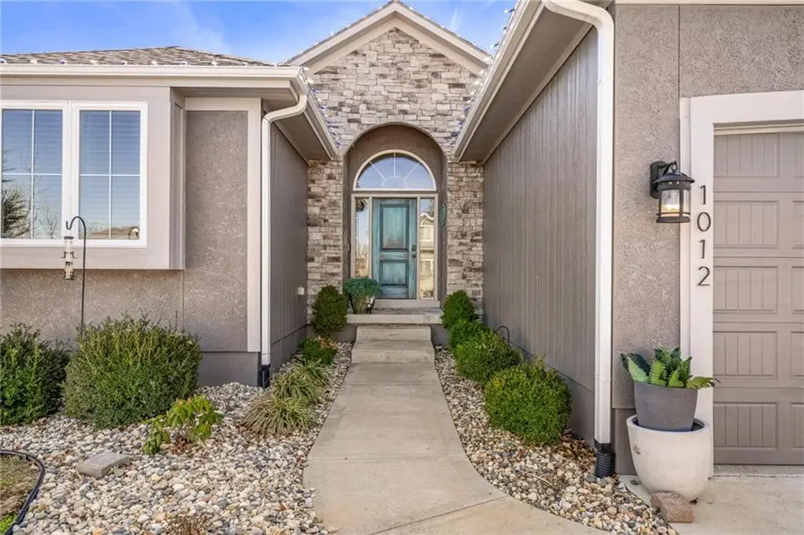 1012 SE Amber Court, Blue Springs, MO 64014 - #2