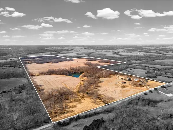 3919 State Route T Highway, Polo, MO 64671