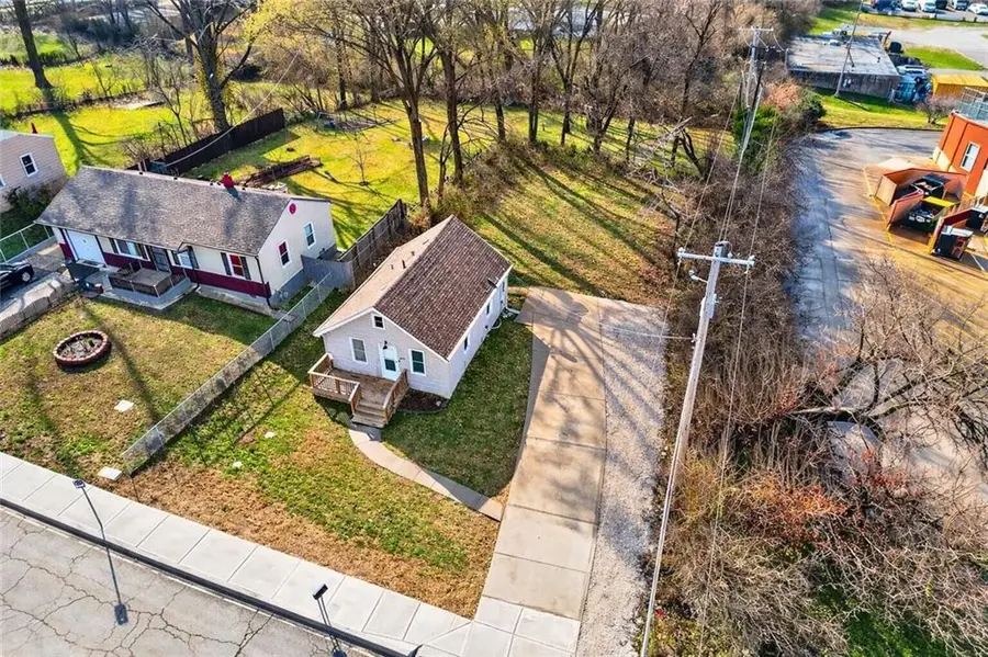 429 42nd Street, Kansas City, MO 64116 - #3